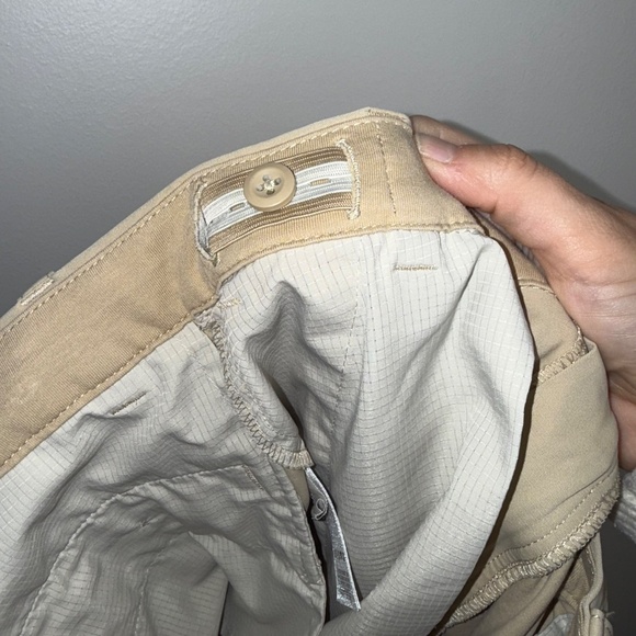 VINEYARD VINES Boys 16 Light Khaki Full Length Flat Front Performance Pants OO20 - Picture 6 of 6